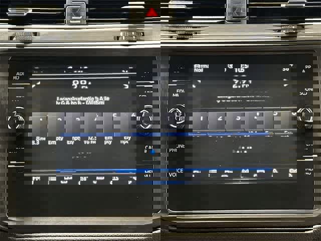 Certified 2022 Volkswagen Tiguan SE w/ Panoramic Sunroof Package image 13