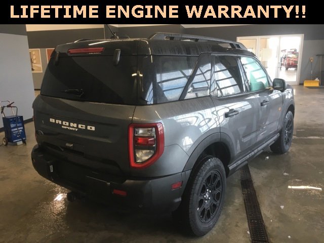 Used 2025 Ford Bronco Sport Badlands image 9