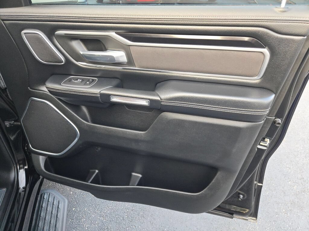 Used 2021 RAM 1500 Laramie w/ Night Edition AWD/4WD image 7
