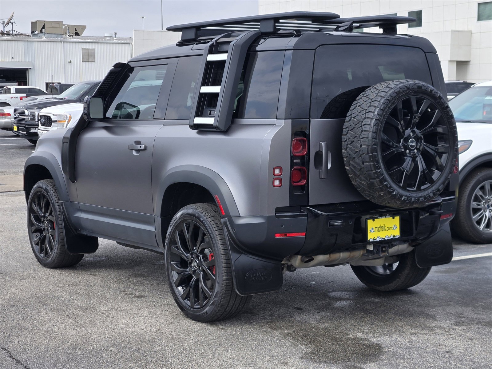 Used 2021 Land Rover Defender 90 First Edition image 7