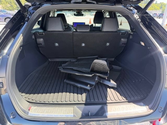 Certified 2023 Toyota Venza XLE AWD/4WD image 13