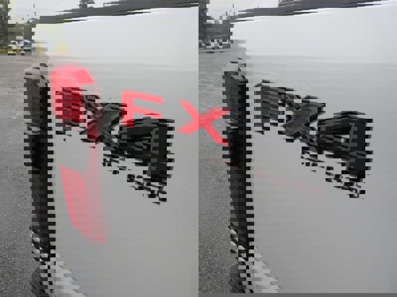 New 2026 Ford F250 Platinum image 16