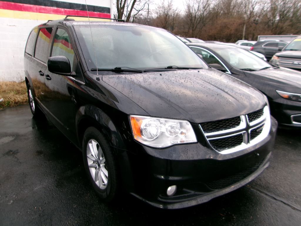 Used 2020 Dodge Grand Caravan SXT image 1