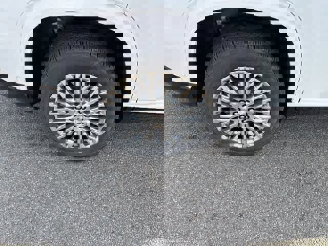 New 2026 GMC Acadia Denali w/ Super Cruise Package image 9