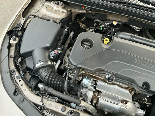 Used 2023 Chevrolet Malibu LT image 19