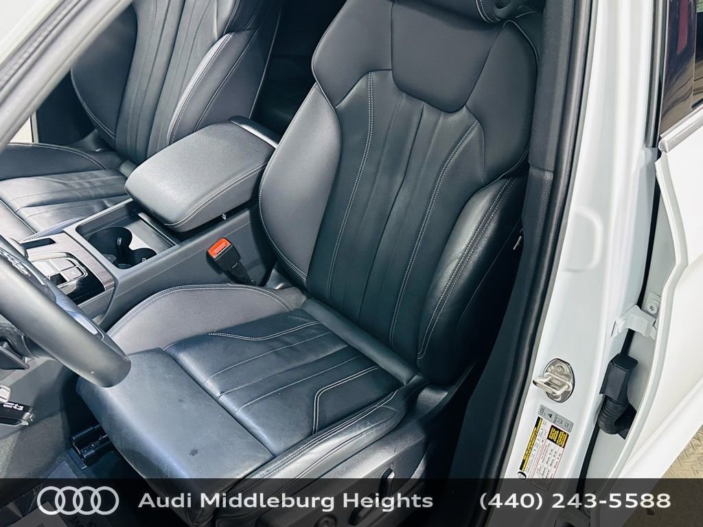 Used 2023 Audi Q5 2.0T Premium w/ Convenience Package image 28