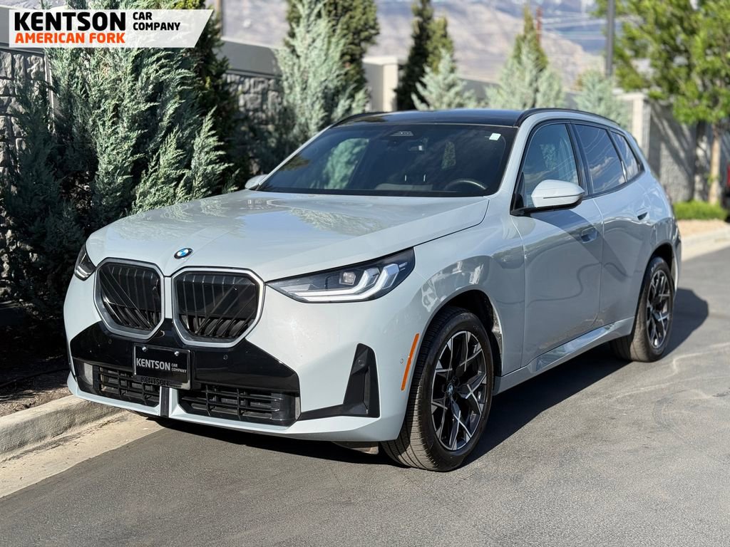 Used 2025 BMW X3 xDrive30i AWD/4WD image 3