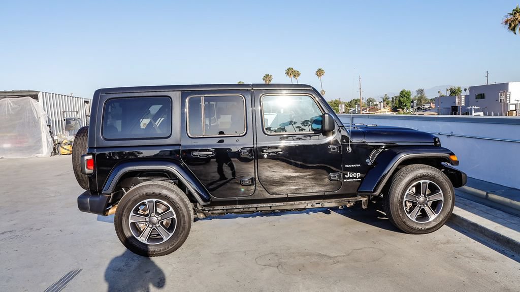 Used 2023 Jeep Wrangler Unlimited Sahara AWD/4WD image 13