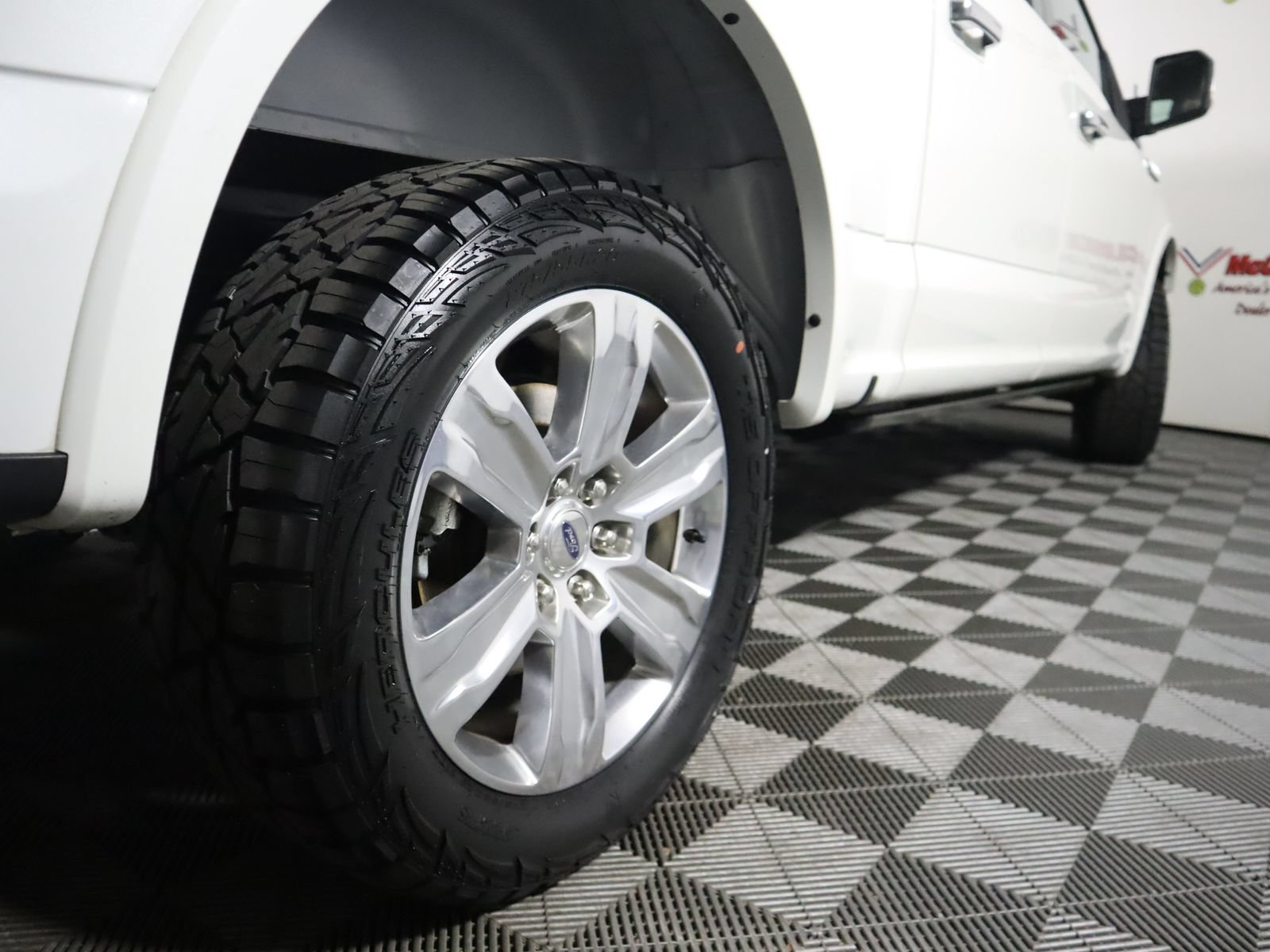 Used 2020 Ford F150 Platinum w/ Equipment Group 701A Luxury AWD/4WD image 11