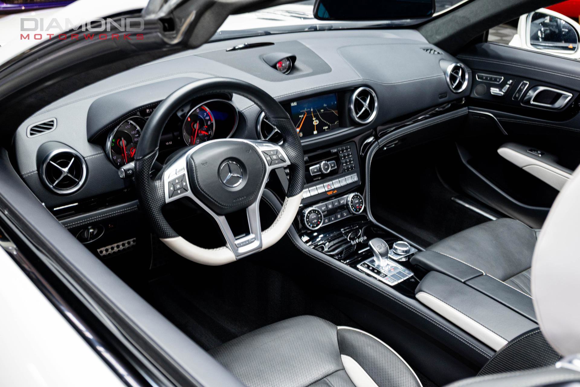Used 2015 Mercedes-Benz SL 550 image 15