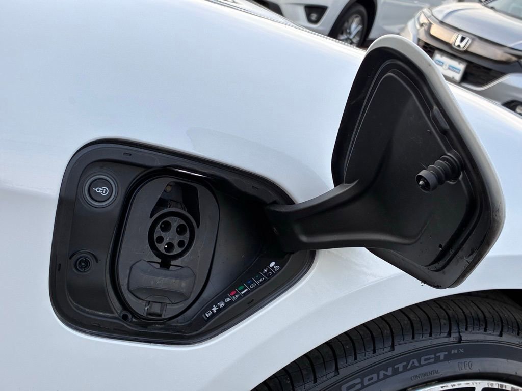 Used 2023 Porsche Taycan RWD image 58