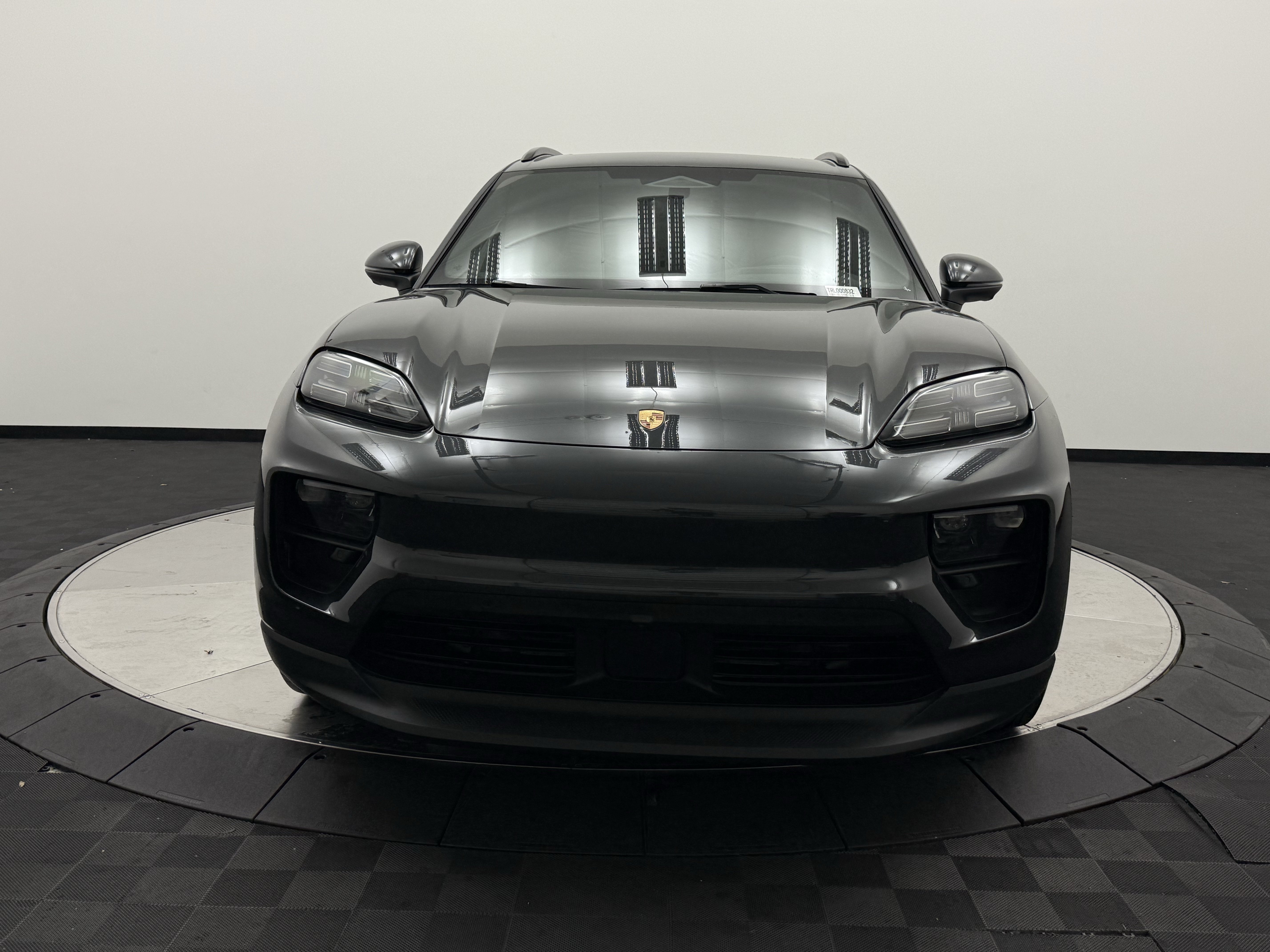 Used 2024 Porsche Macan 4 Electric AWD/4WD image 2