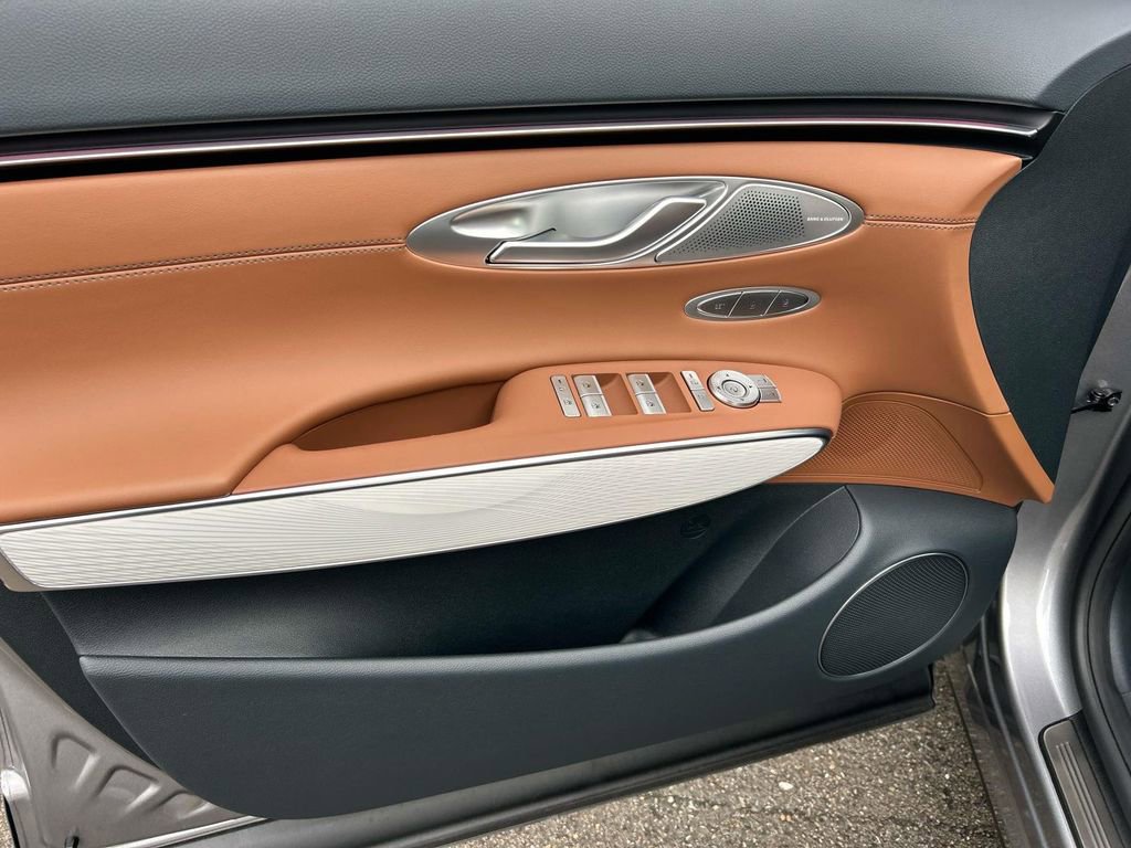 New 2026 Genesis GV70 2.5T Advanced image 21