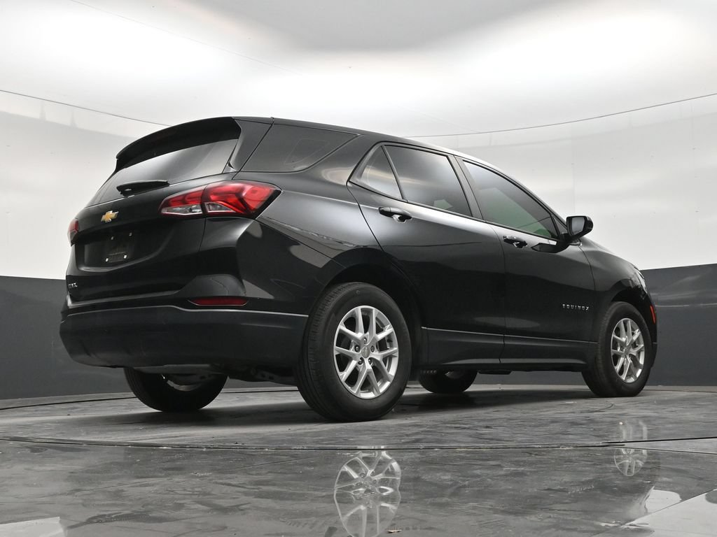 Used 2024 Chevrolet Equinox LS FWD image 23