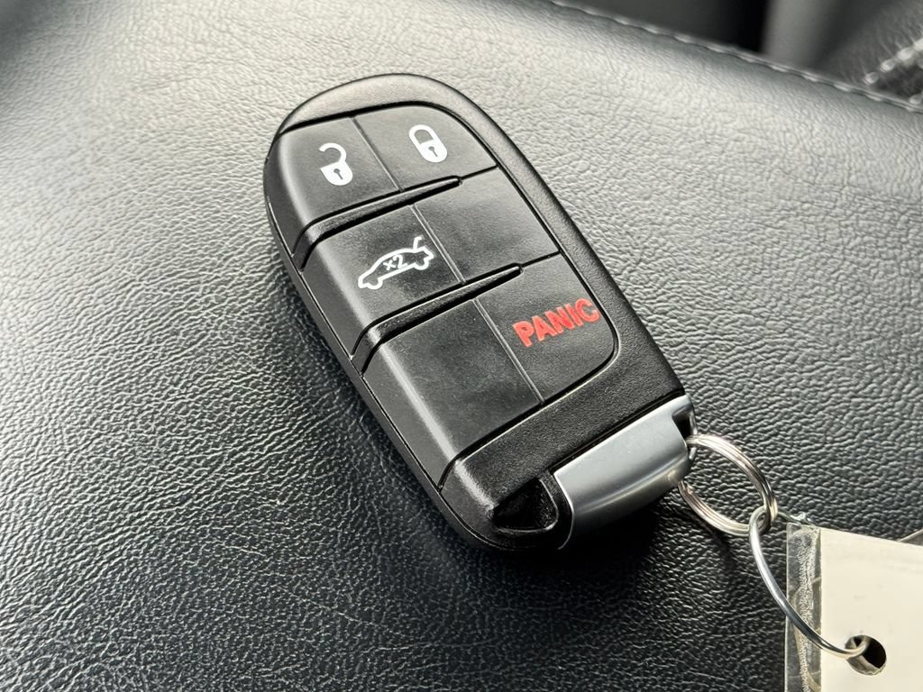 Used 2023 Chrysler 300 Touring AWD/4WD image 33