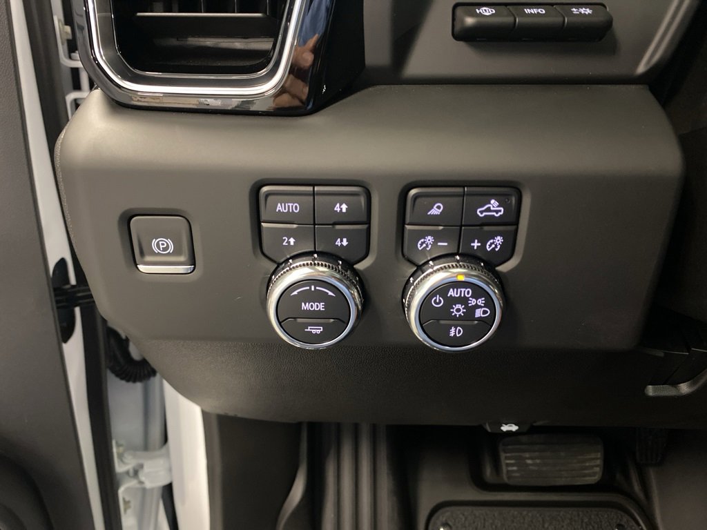 New 2025 GMC Sierra 3500 Denali Ultimate image 24
