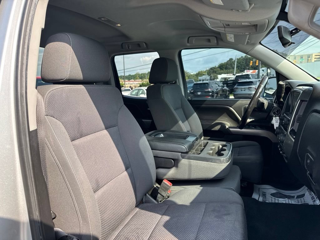 Used 2019 Chevrolet Silverado 1500 LT AWD/4WD image 19