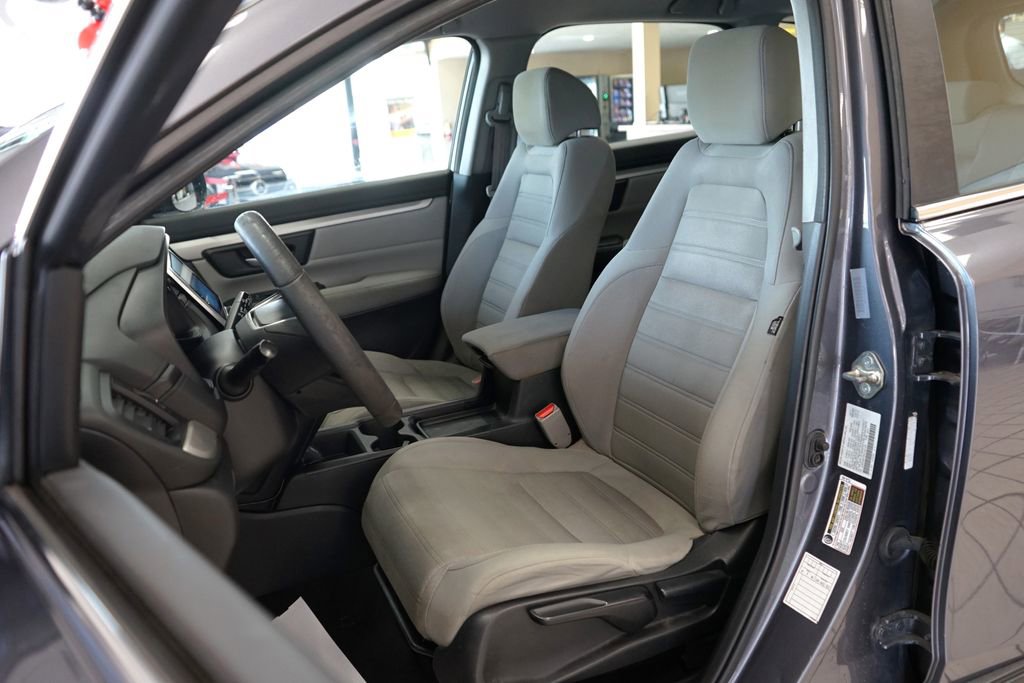 Used 2017 Honda CR-V LX image 2