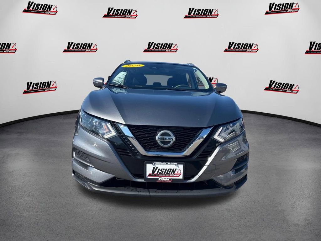 Used 2020 Nissan Rogue Sport SV image 2