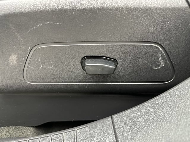 Used 2016 Jeep Patriot High Altitude FWD image 12