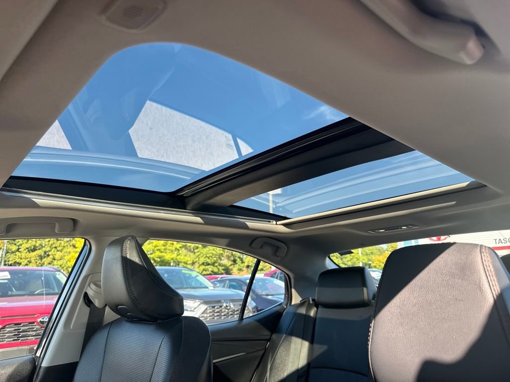 Used 2025 Toyota Camry XLE image 4