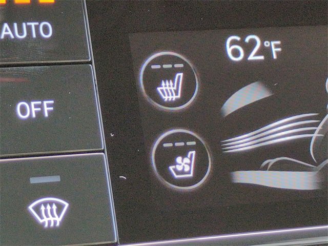 Certified 2025 Genesis G70 2.5T w/ Sport Prestige Package image 22