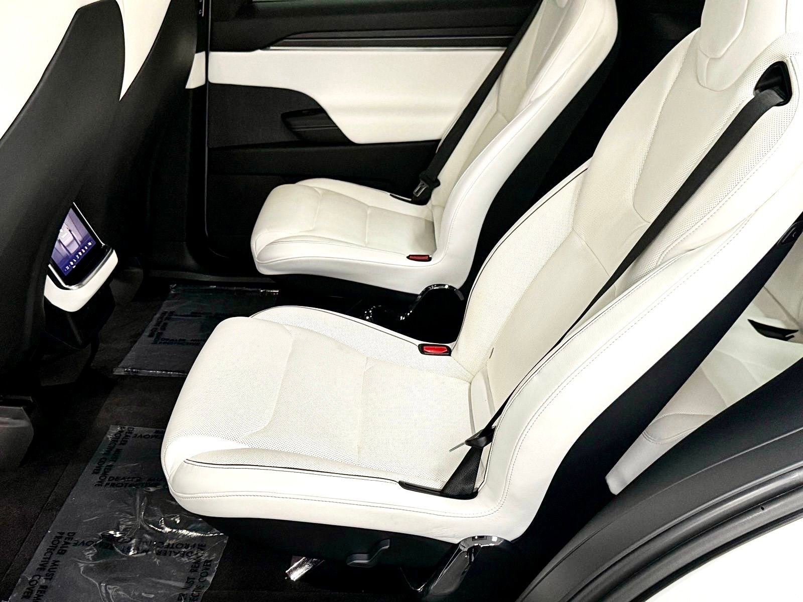 Used 2022 Tesla Model X Plaid image 35