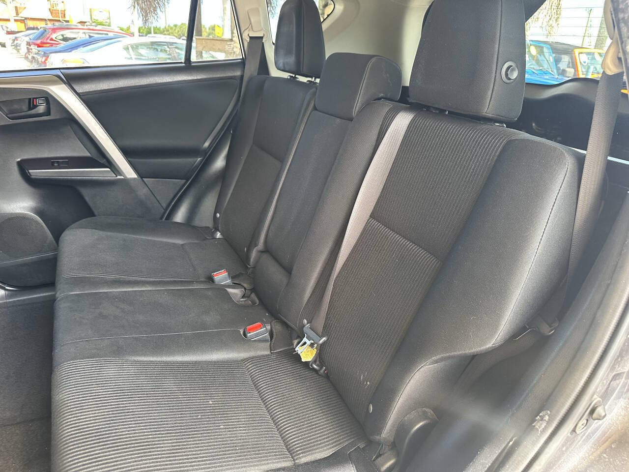 Used 2016 Toyota RAV4 LE FWD image 18
