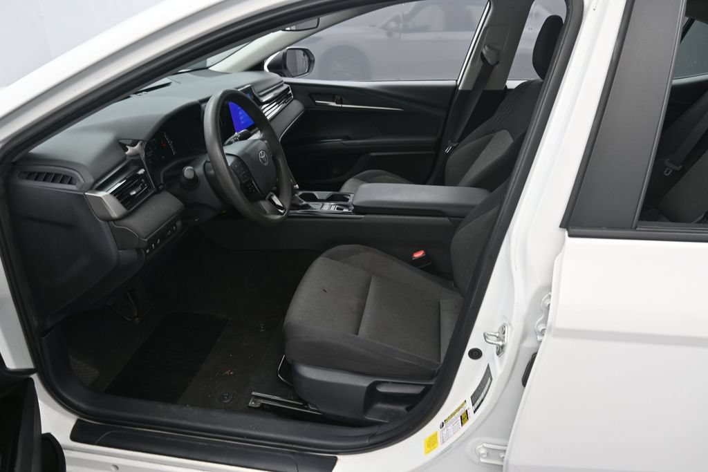Used 2025 Toyota Camry LE FWD image 16