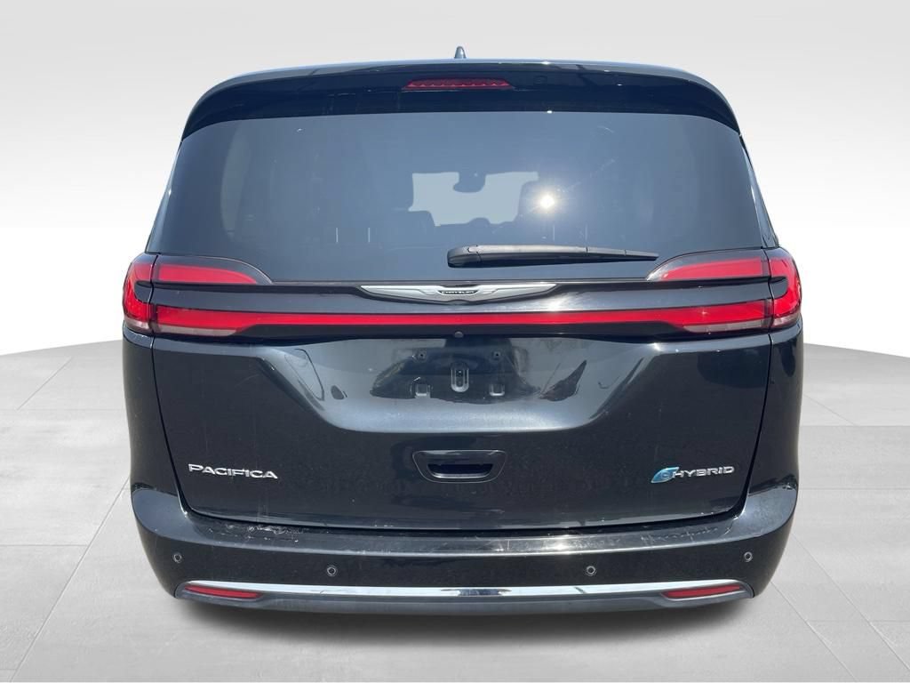 Used 2023 Chrysler Pacifica Touring-L FWD image 16