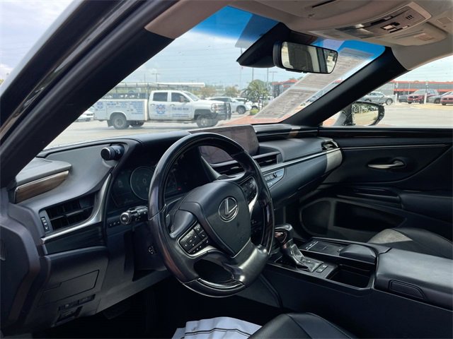 Used 2019 Lexus ES 300h w/ Premium Package image 13