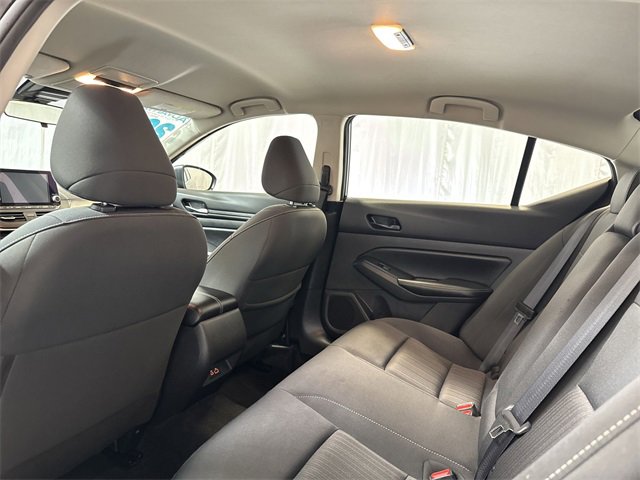 Used 2024 Nissan Altima 2.5 SV image 13