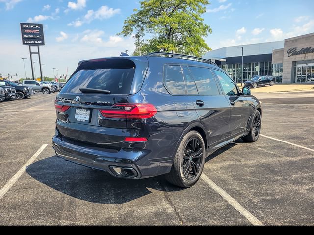 Used 2022 BMW X7 xDrive40i w/ M Sport Package AWD/4WD image 12