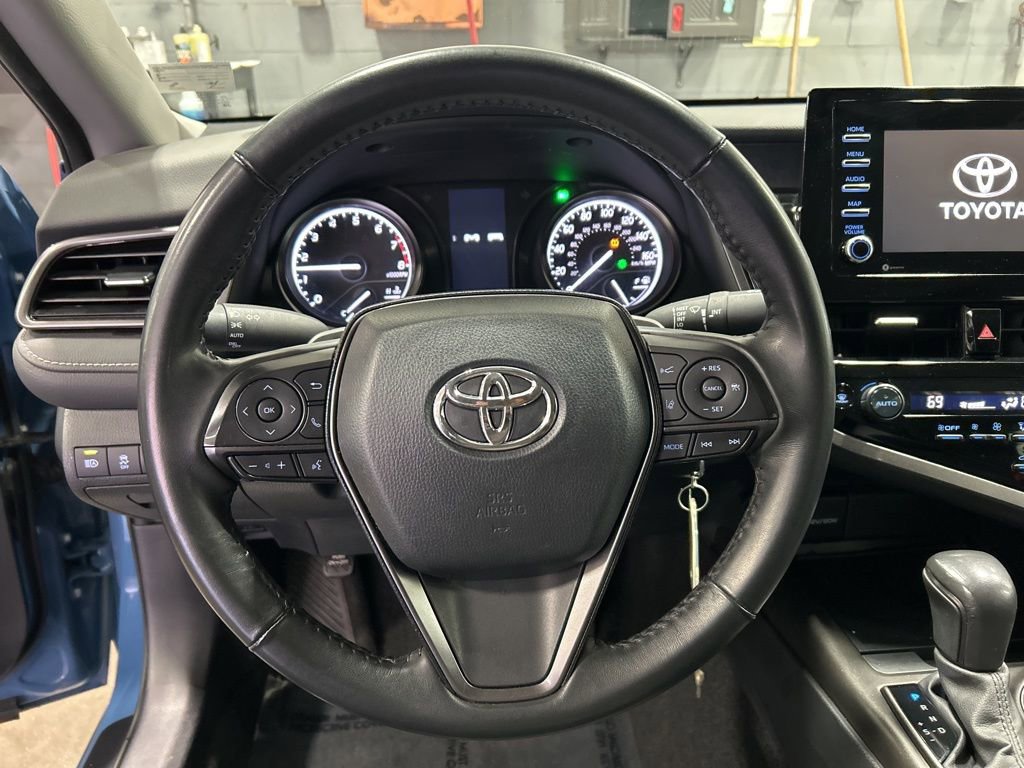 Used 2024 Toyota Camry SE image 28