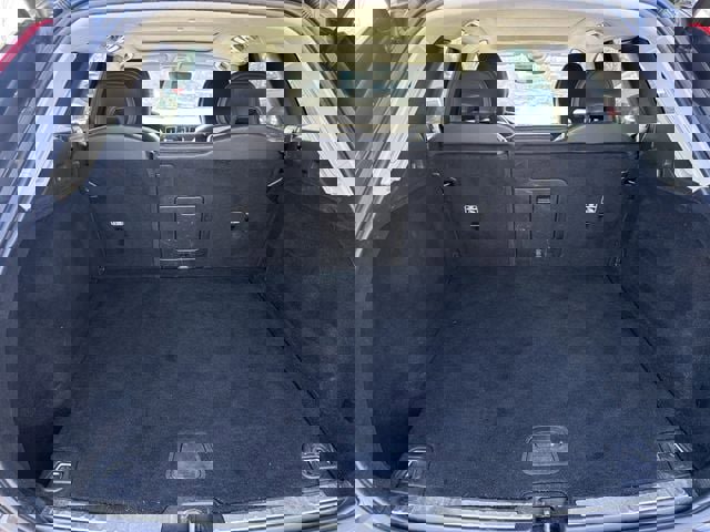 Used 2023 Volvo XC60 B5 Plus image 19