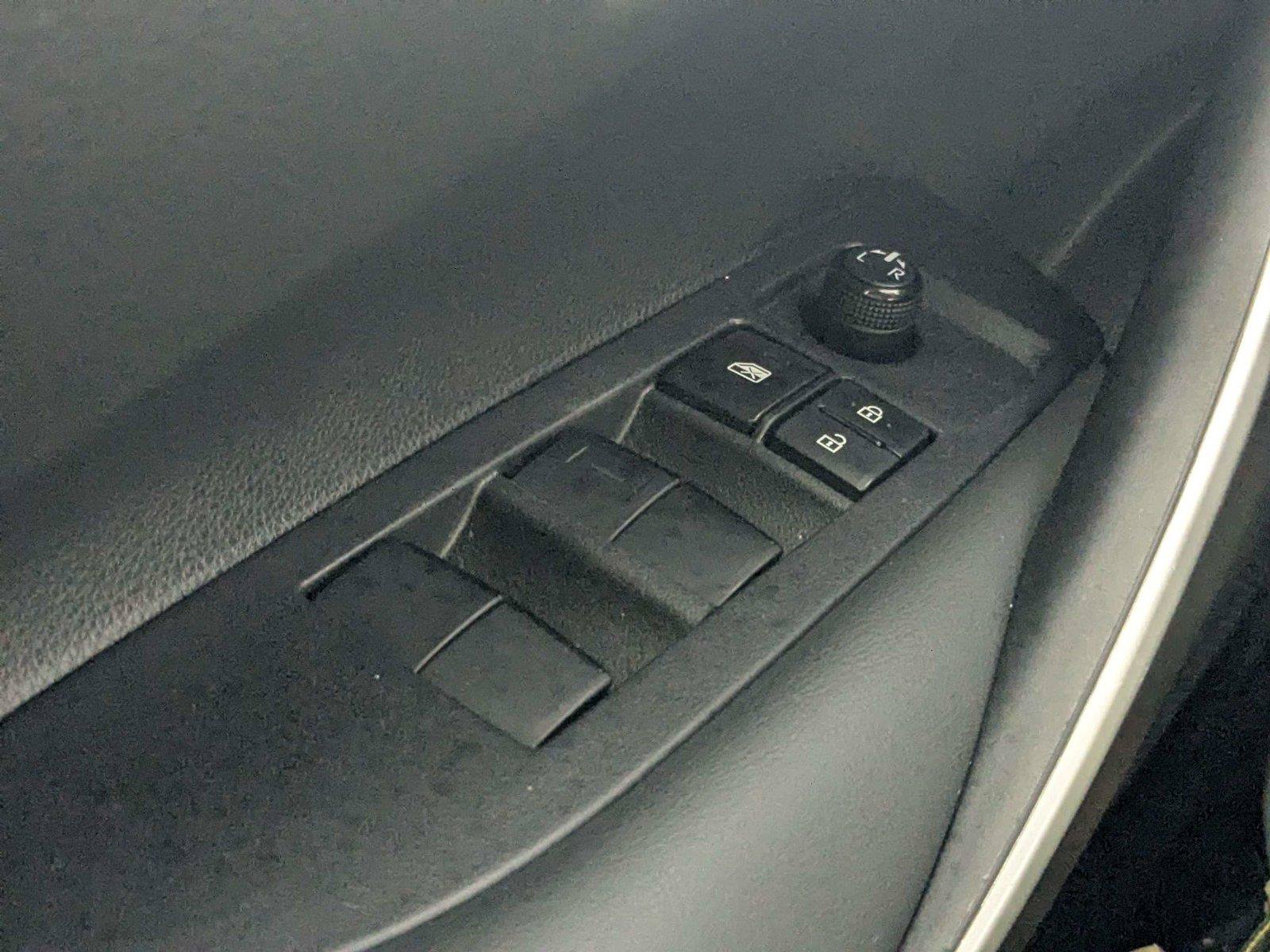 Used 2021 Toyota Corolla SE FWD image 13