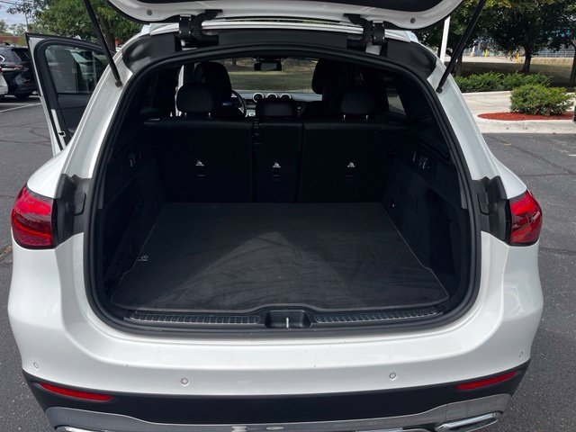 Used 2024 Mercedes-Benz GLC 300 4MATIC image 42