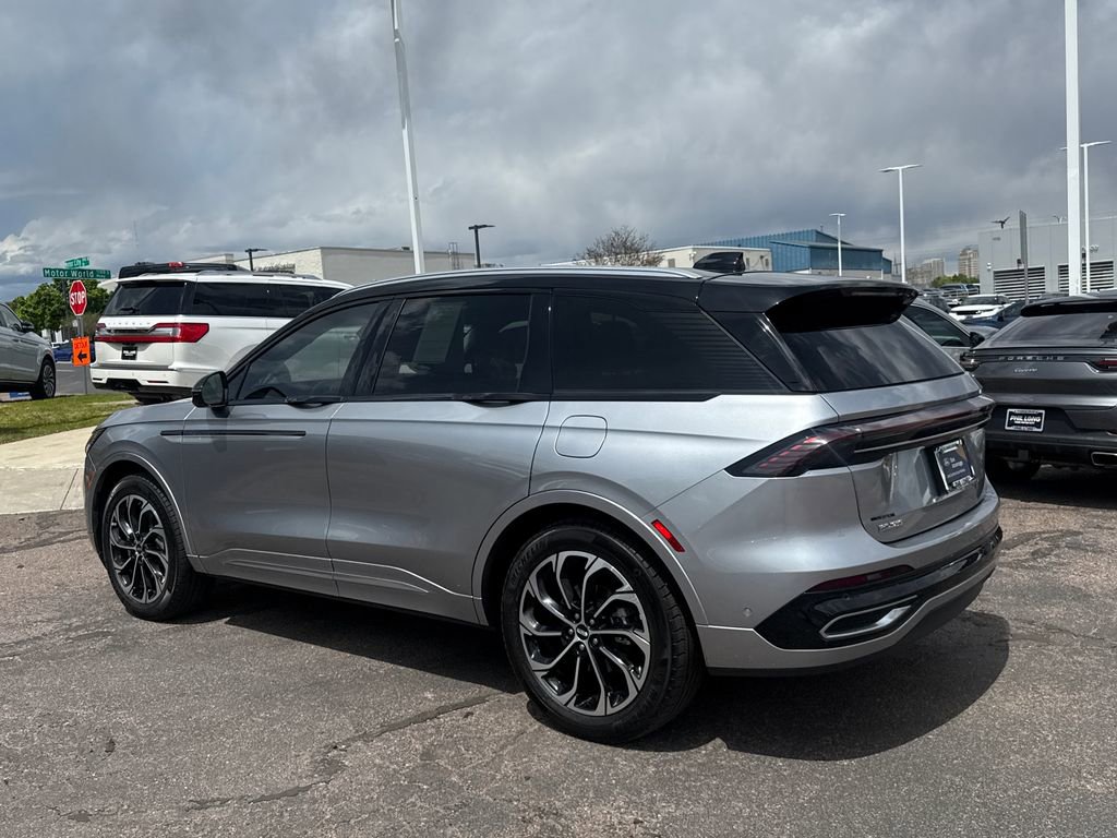 Used 2024 Lincoln Nautilus Reserve w/ Equipment Group 202A AWD/4WD image 5