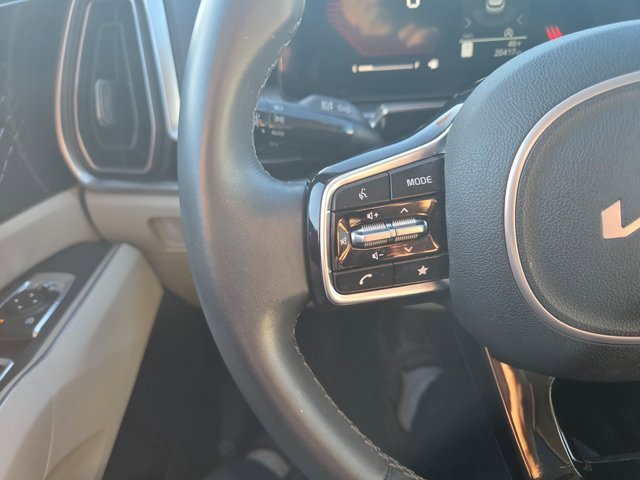 Used 2024 Kia Sorento S w/ Panoramic Sunroof Package image 15