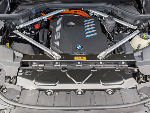 Certified 2023 BMW X5 xDrive45e w/ Climate Comfort Package image 25