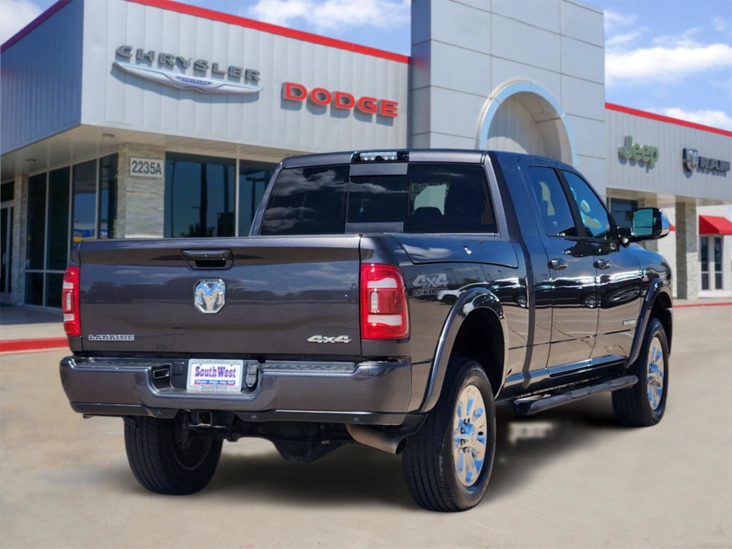 Used 2021 RAM 2500 Laramie AWD/4WD image 5