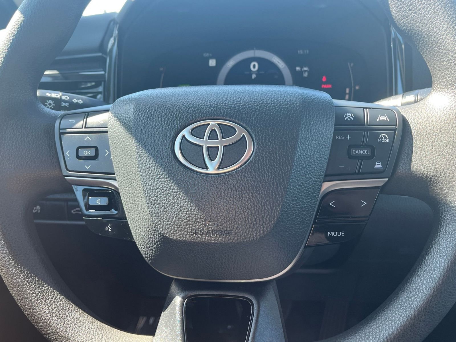 Used 2025 Toyota Camry LE image 28
