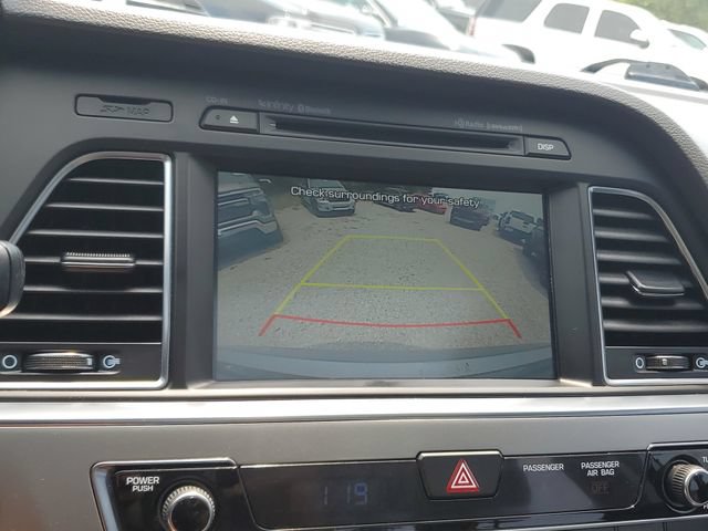 Used 2015 Hyundai Sonata Limited w/ Option Group 06 FWD image 26
