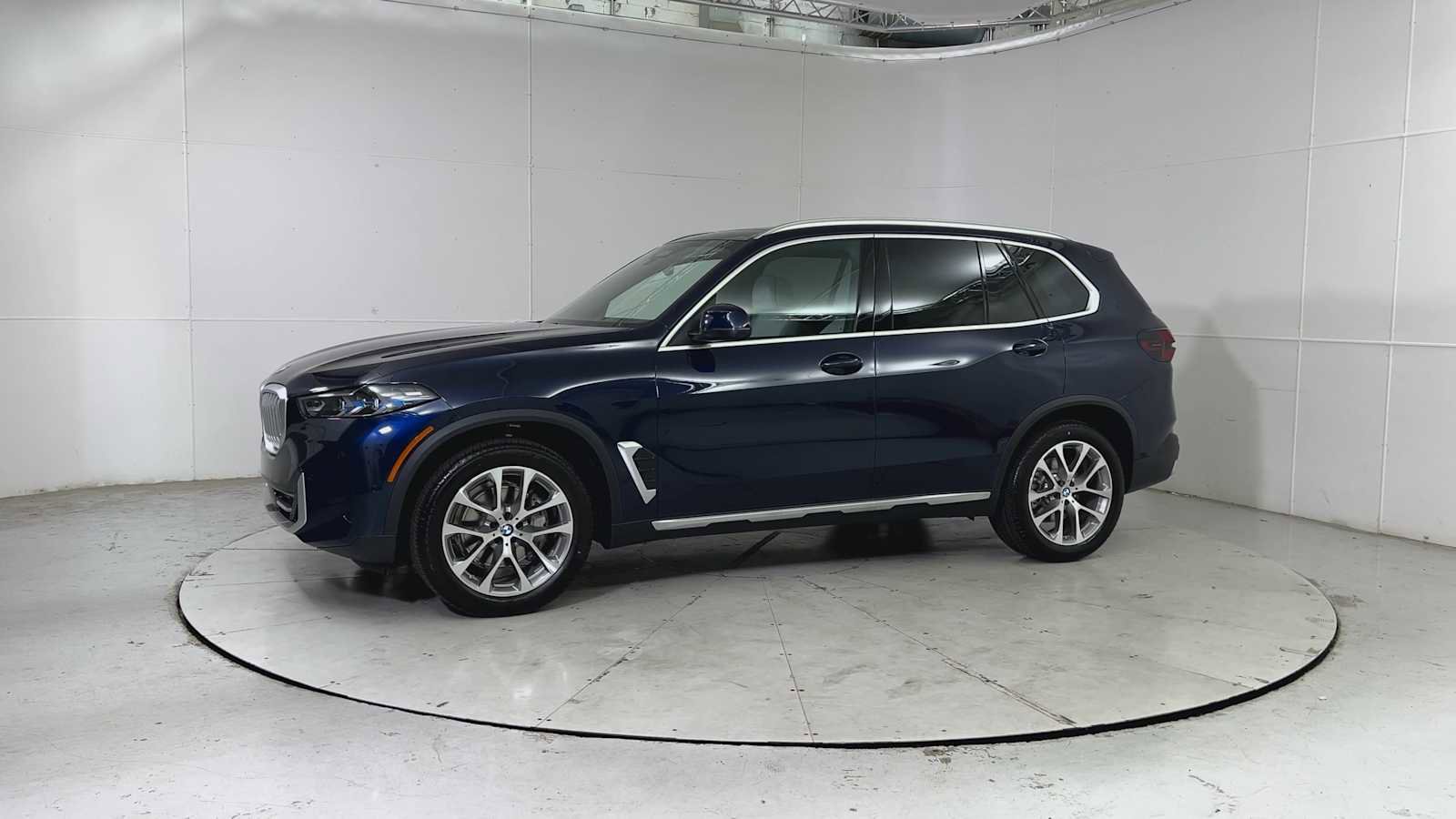 New 2026 BMW X5 xDrive40i image 3