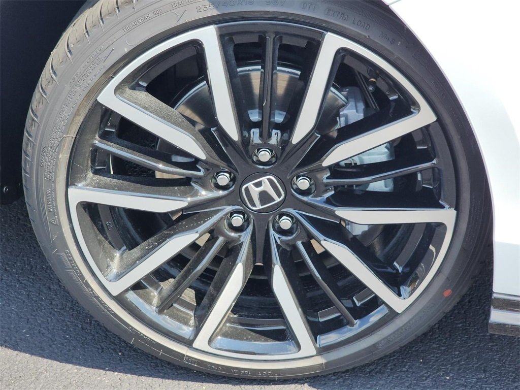 Used 2025 Honda Accord Touring image 42