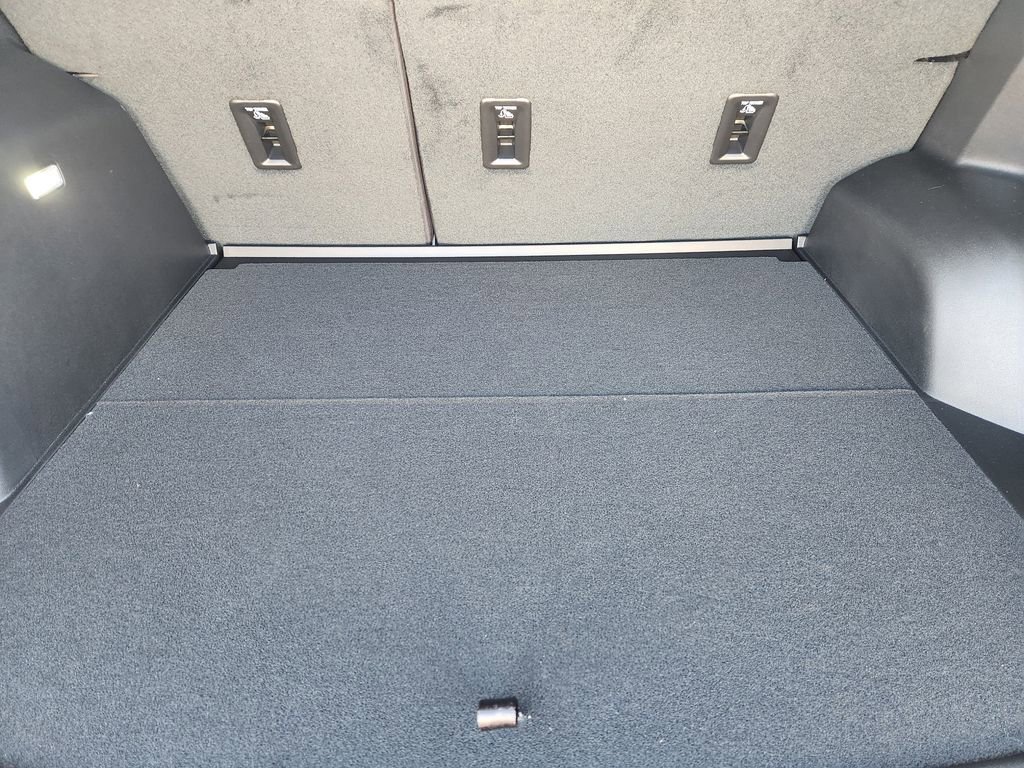 New 2026 Chevrolet Equinox LT w/ Convenience Package II image 32