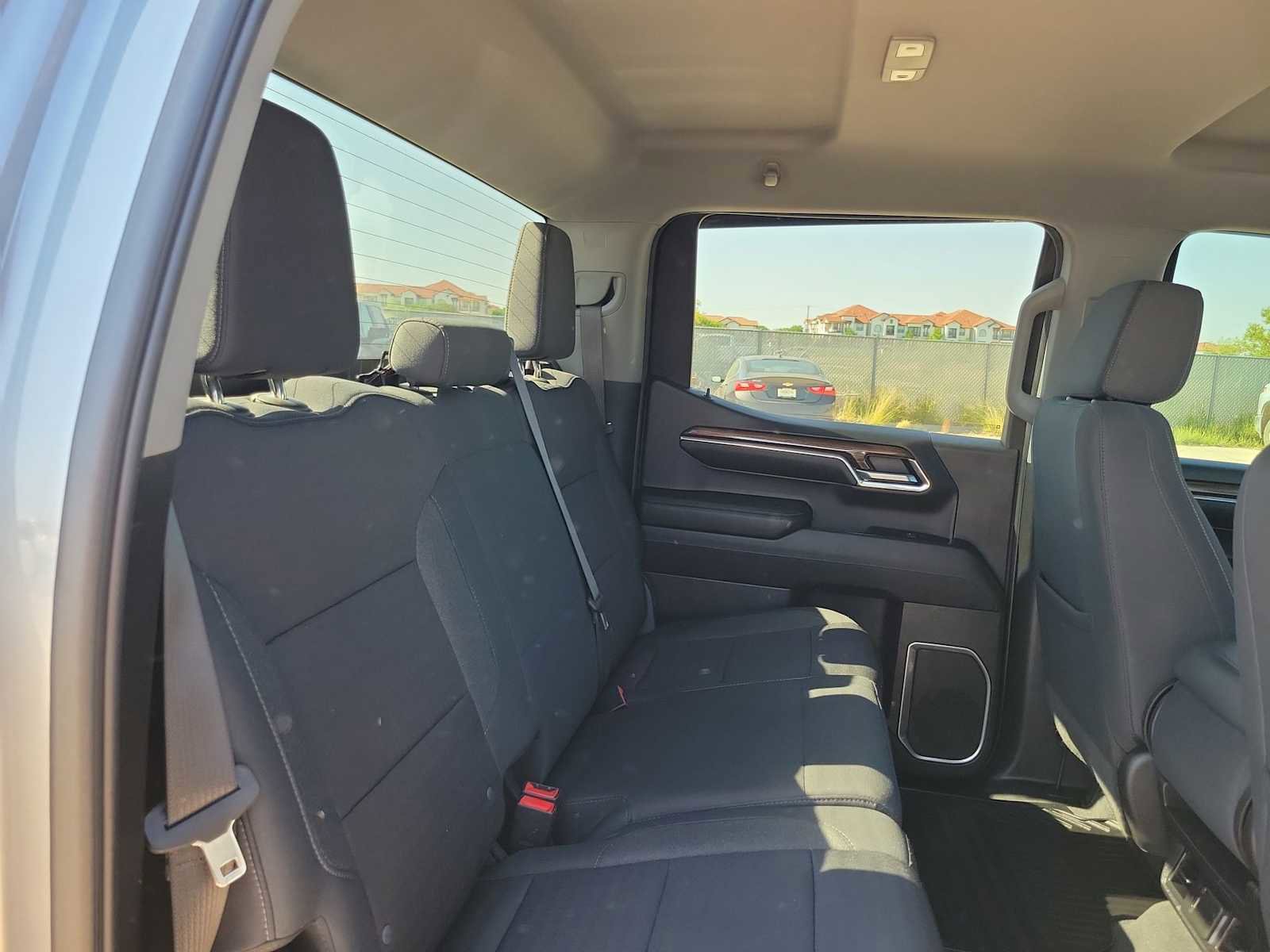 Used 2023 Chevrolet Silverado 1500 LT AWD/4WD image 17