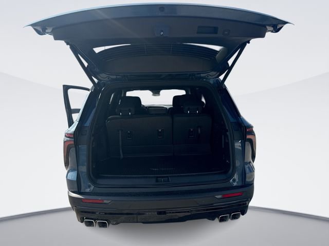 New 2026 Chevrolet Traverse LT w/ Midnight/Sport Edition image 24