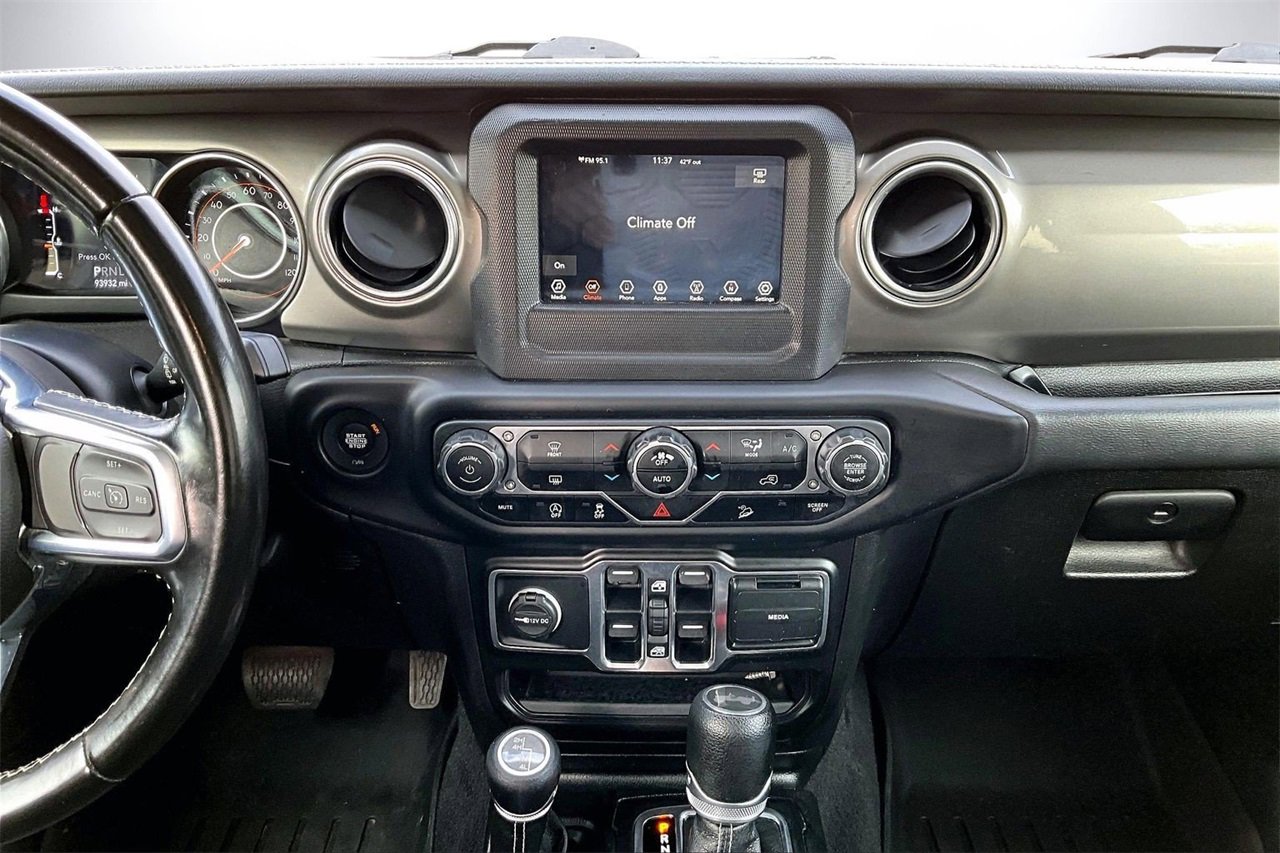 Certified 2020 Jeep Wrangler Unlimited Sahara image 11