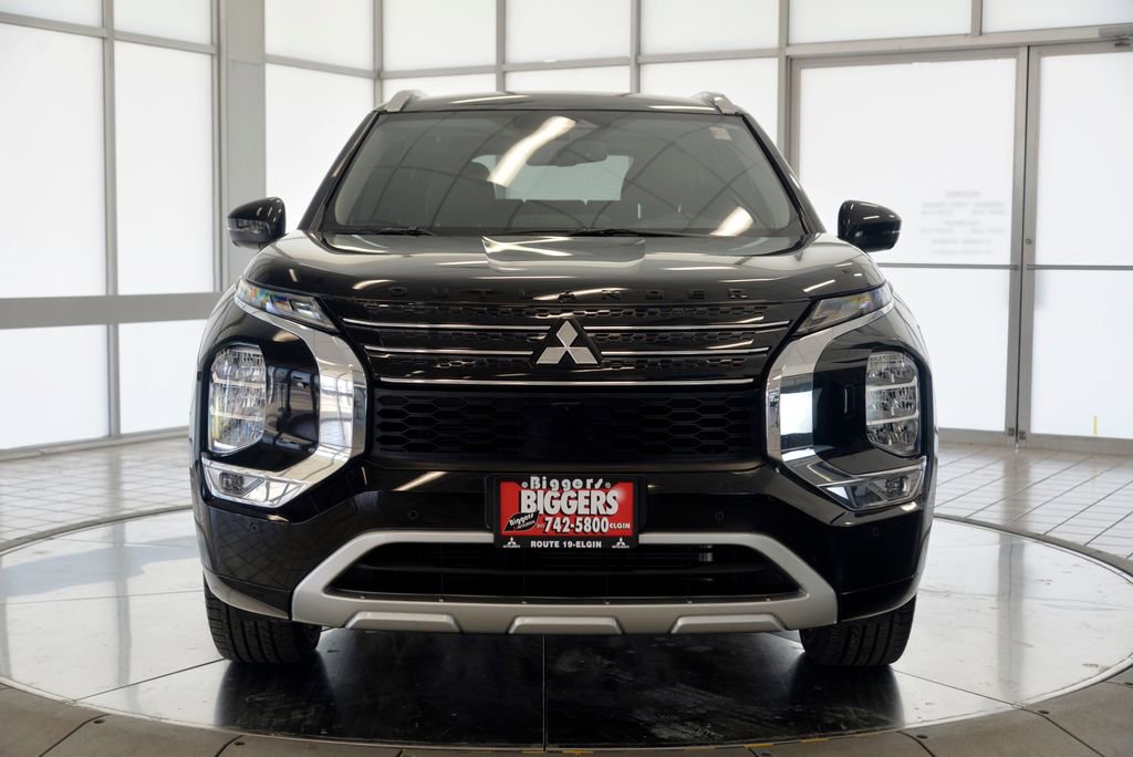 Used 2022 Mitsubishi Outlander SEL image 3